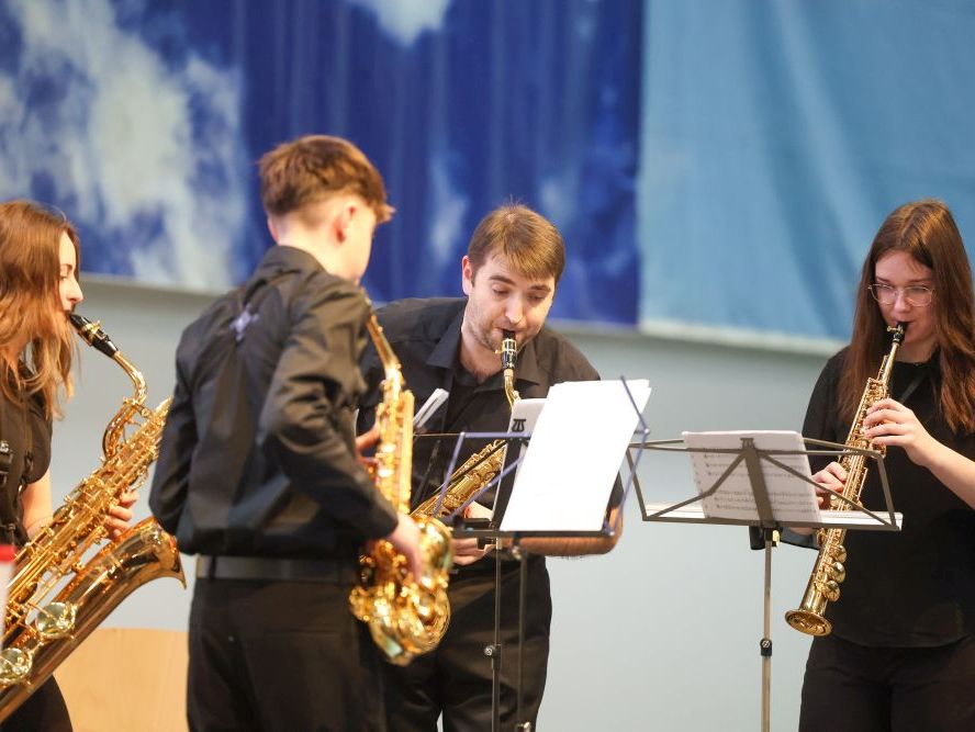 BORG-Saxophonquartett umrahmt Eröffnung der Sportmesse 